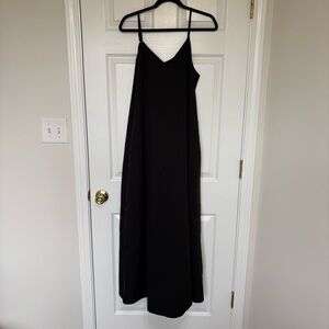 Black V-Neck Maxi Dress Size Medium